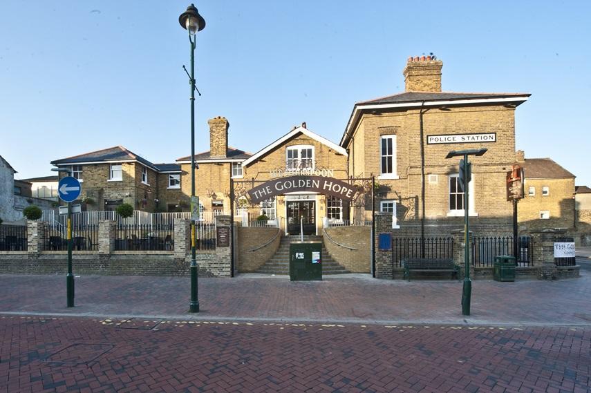 The Golden Hope Wetherspoon Hotel Sittingbourne Exterior foto